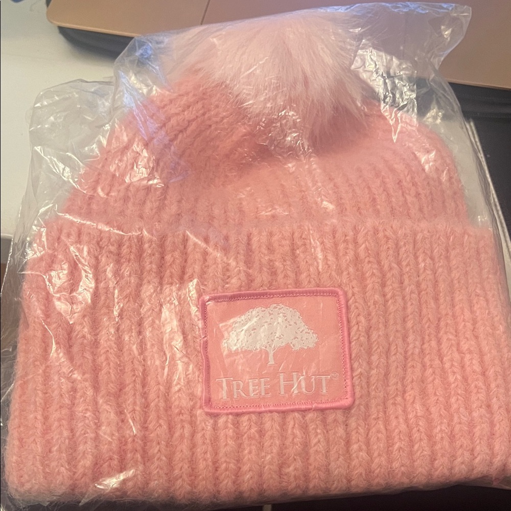NEW limited edition Treehut Women's Beanie with Pom Pom